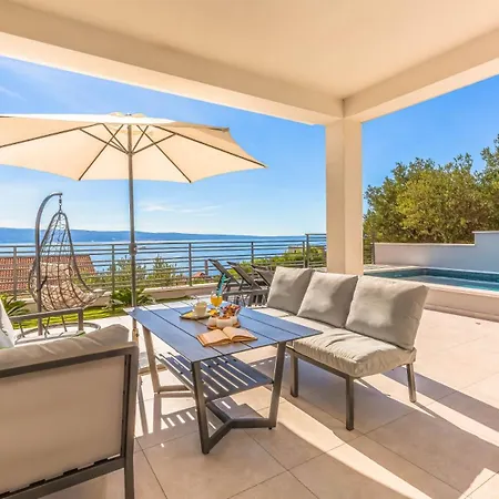 Astera With Private Pool Vila *