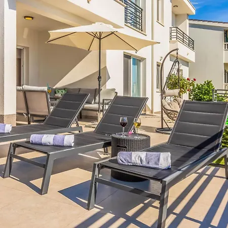 Vila Astera With Private Pool Jesenice (Split-Dalmatia)