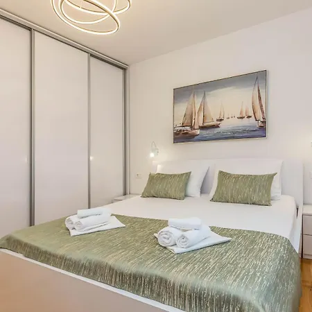 Astera With Private Pool *